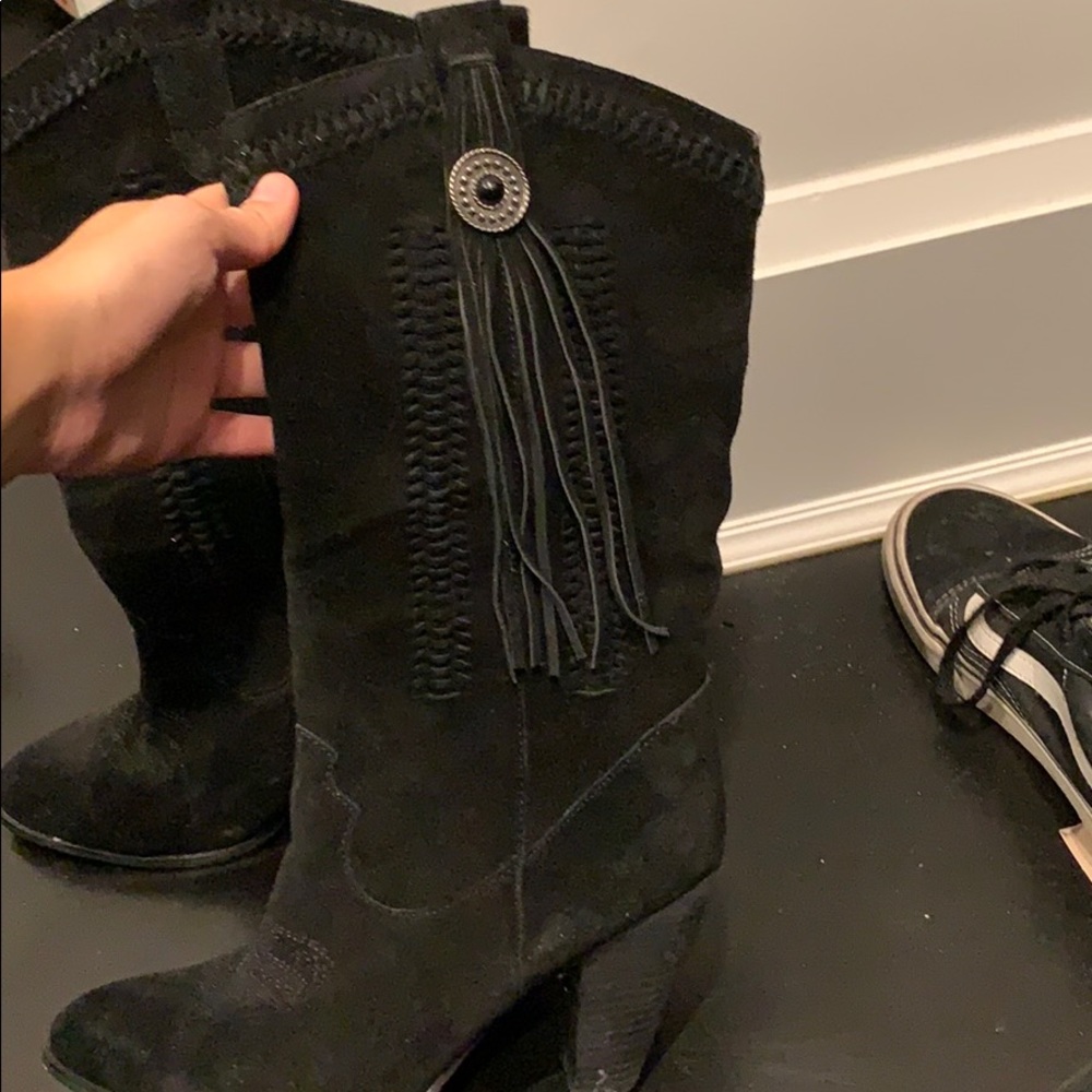 High heel cowboy boots
